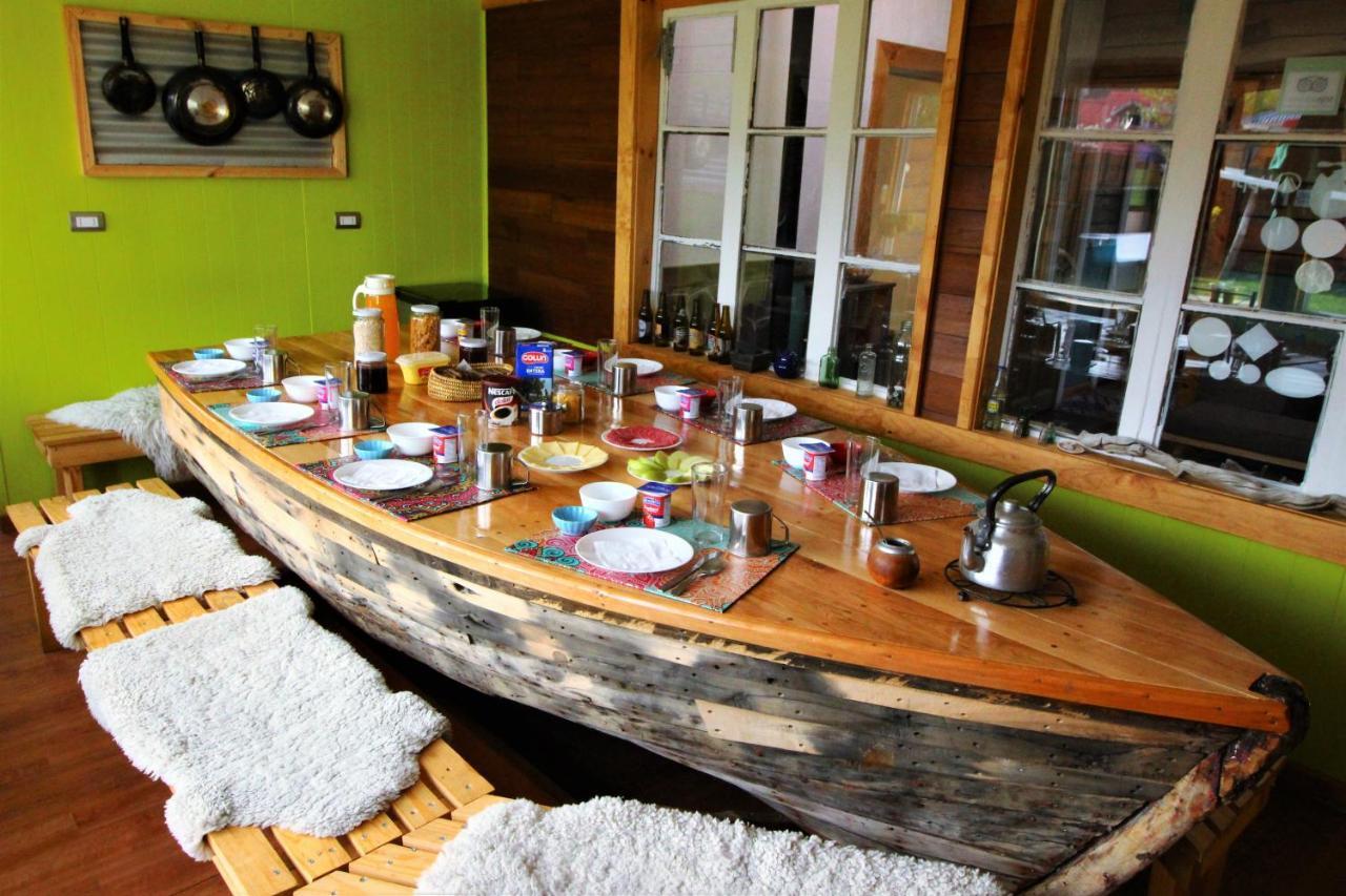 Corner Hostel Puerto Natales Bagian luar foto