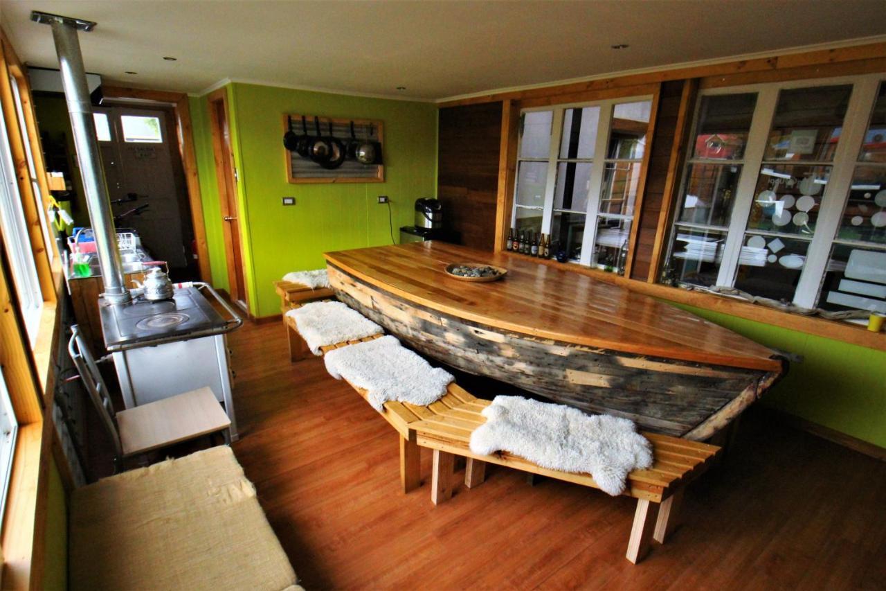 Corner Hostel Puerto Natales Bagian luar foto