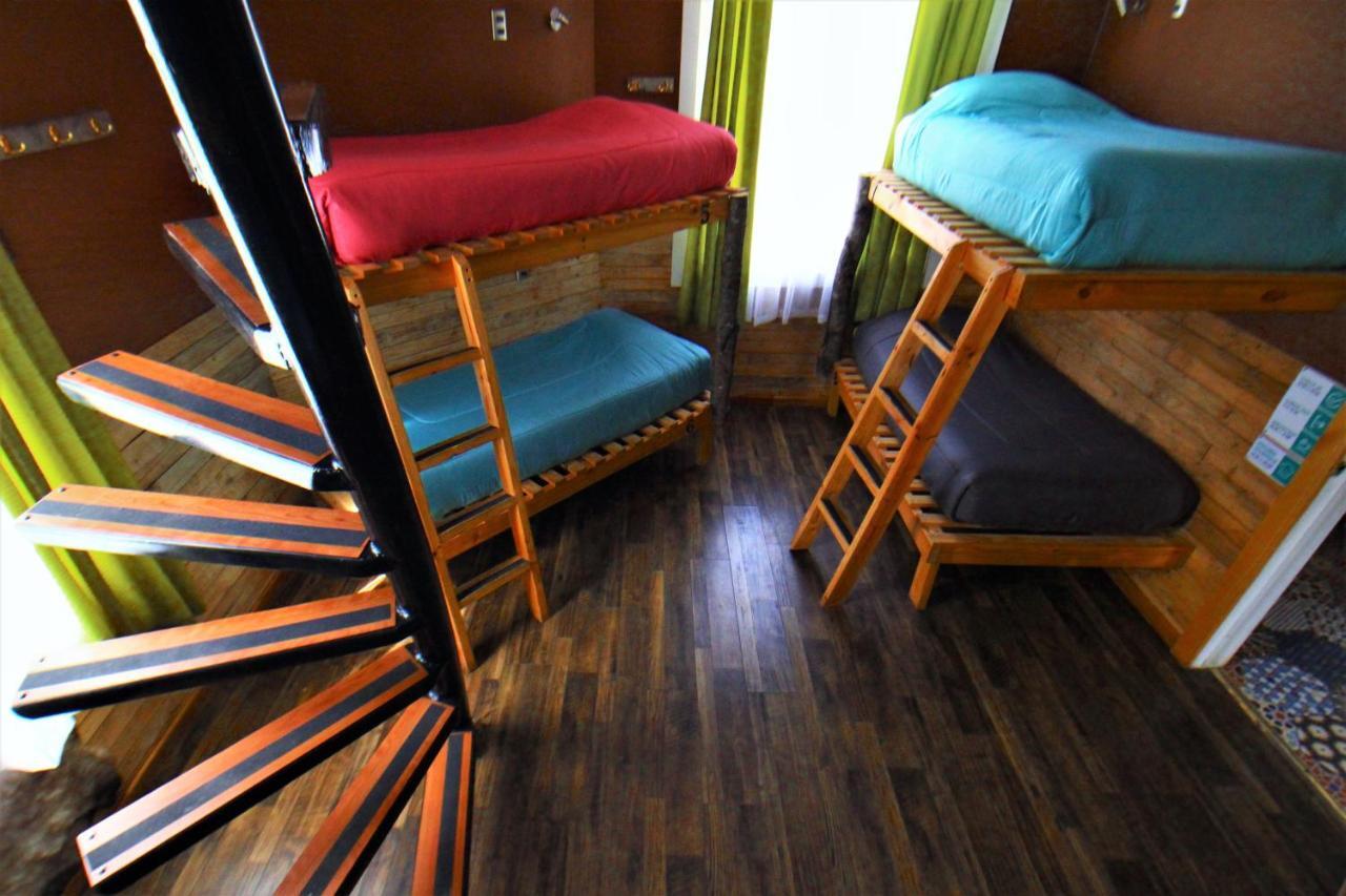 Corner Hostel Puerto Natales Bagian luar foto